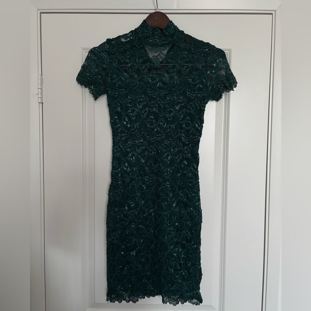 Bodycon Emerald Lace dress